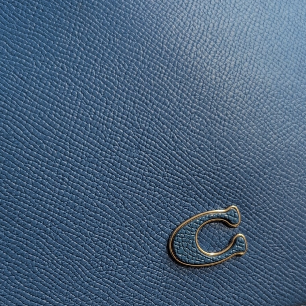 Coach Vibrant Blue Shoulder Bag - Picture 4 of 11